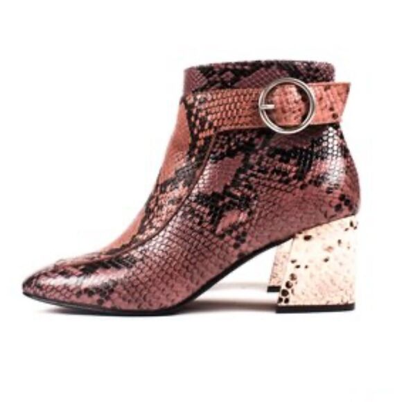 Freda Salvador Hendrix Boot - Picture 2 of 13